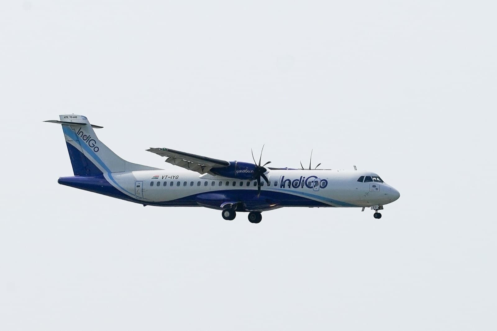 IndiGo ATR 72-600 (VT-IYG) on final approach to Chennai